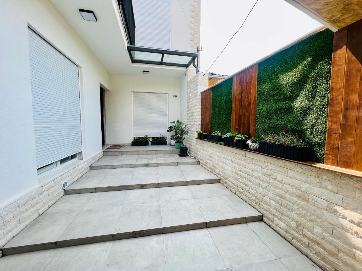 Te Nana Home Shkodër Esterno foto